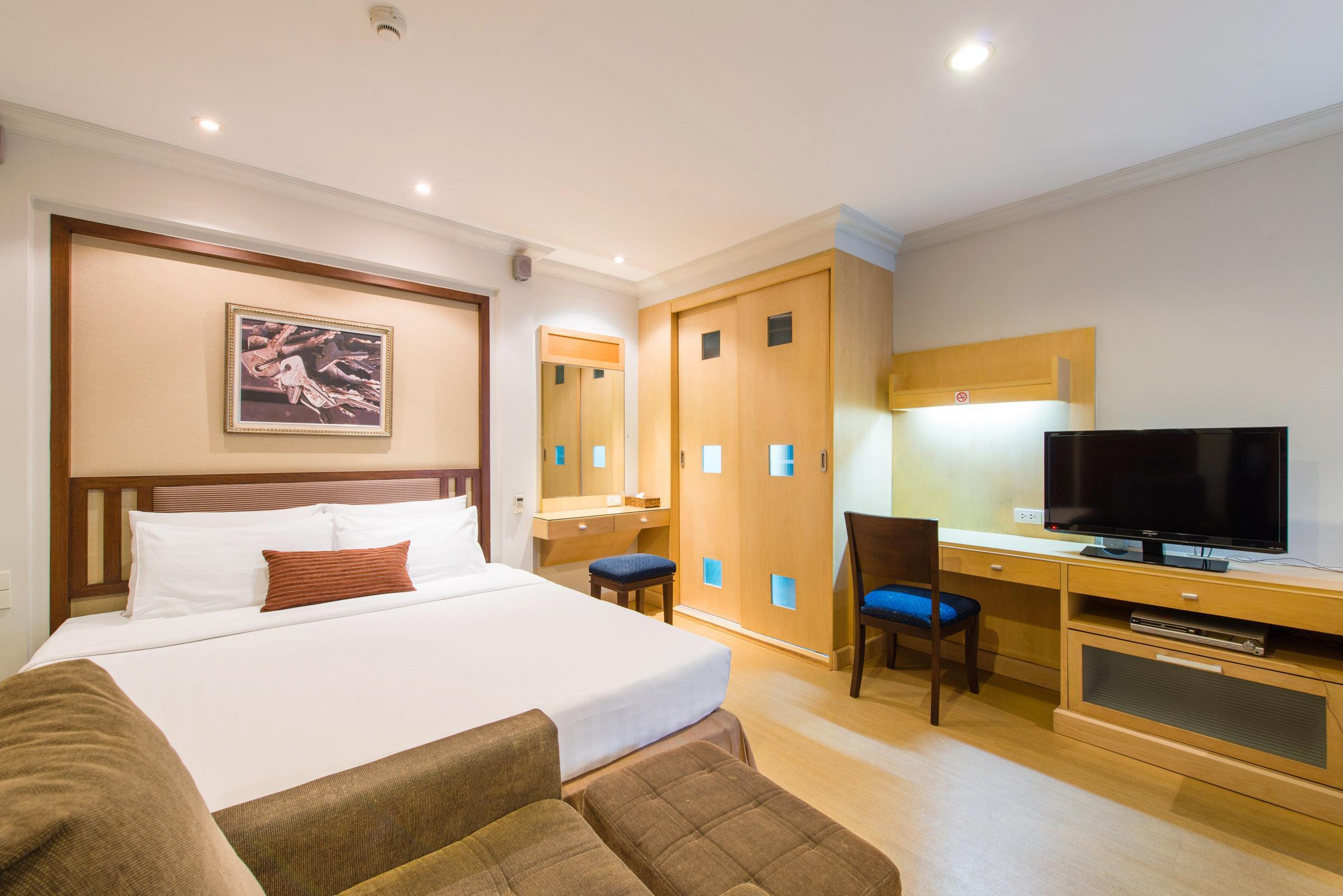 The Key Bangkok Hotel Exterior photo