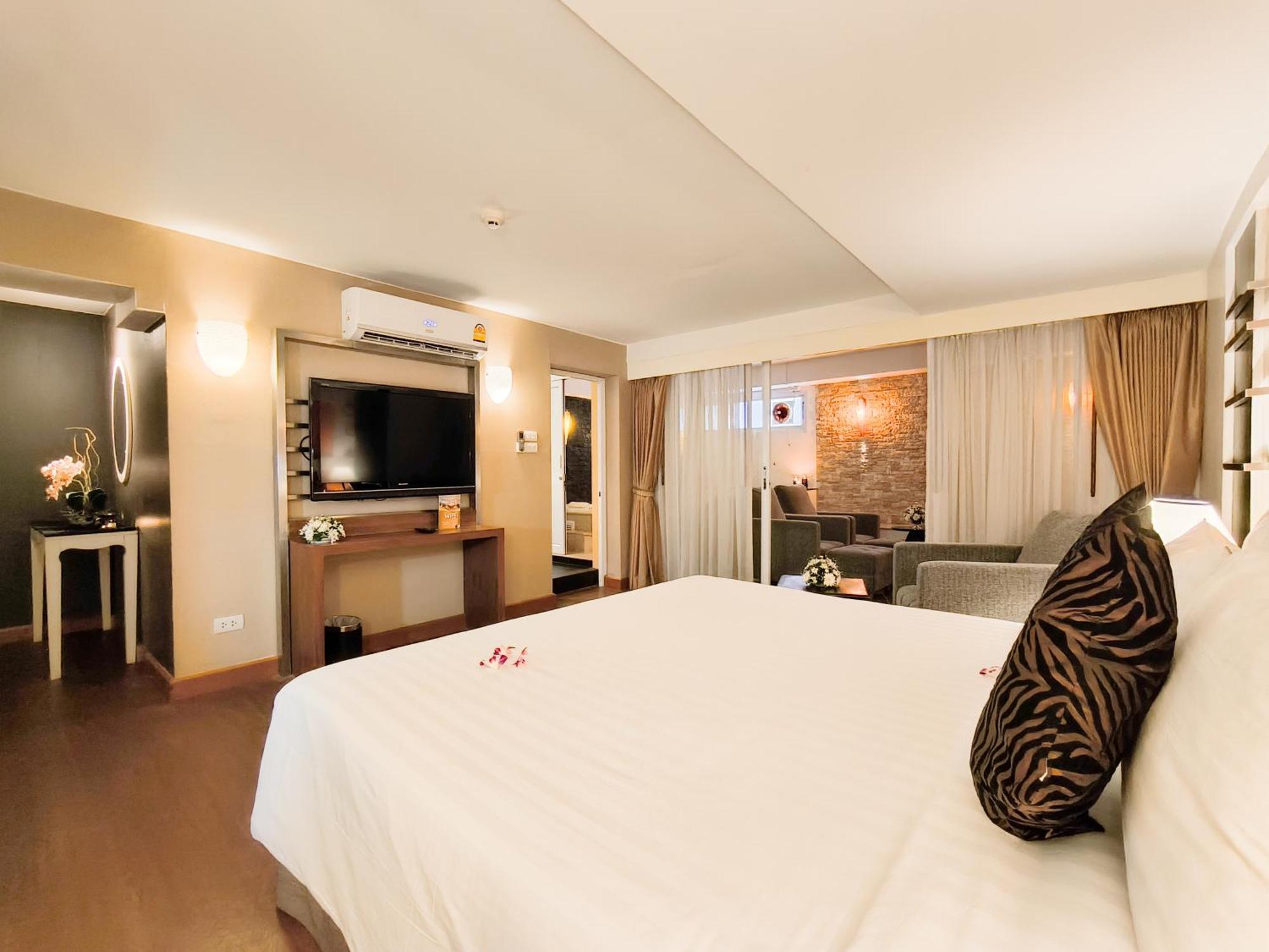 The Key Bangkok Hotel Exterior photo