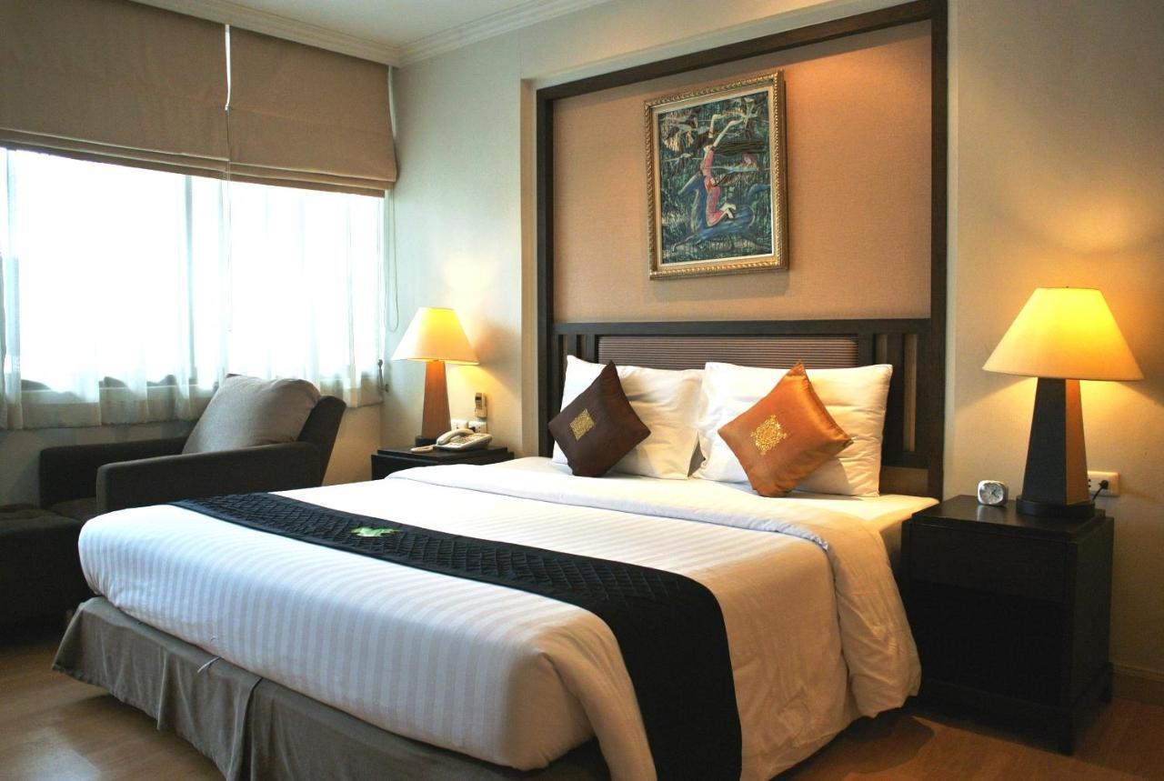The Key Bangkok Hotel Exterior photo
